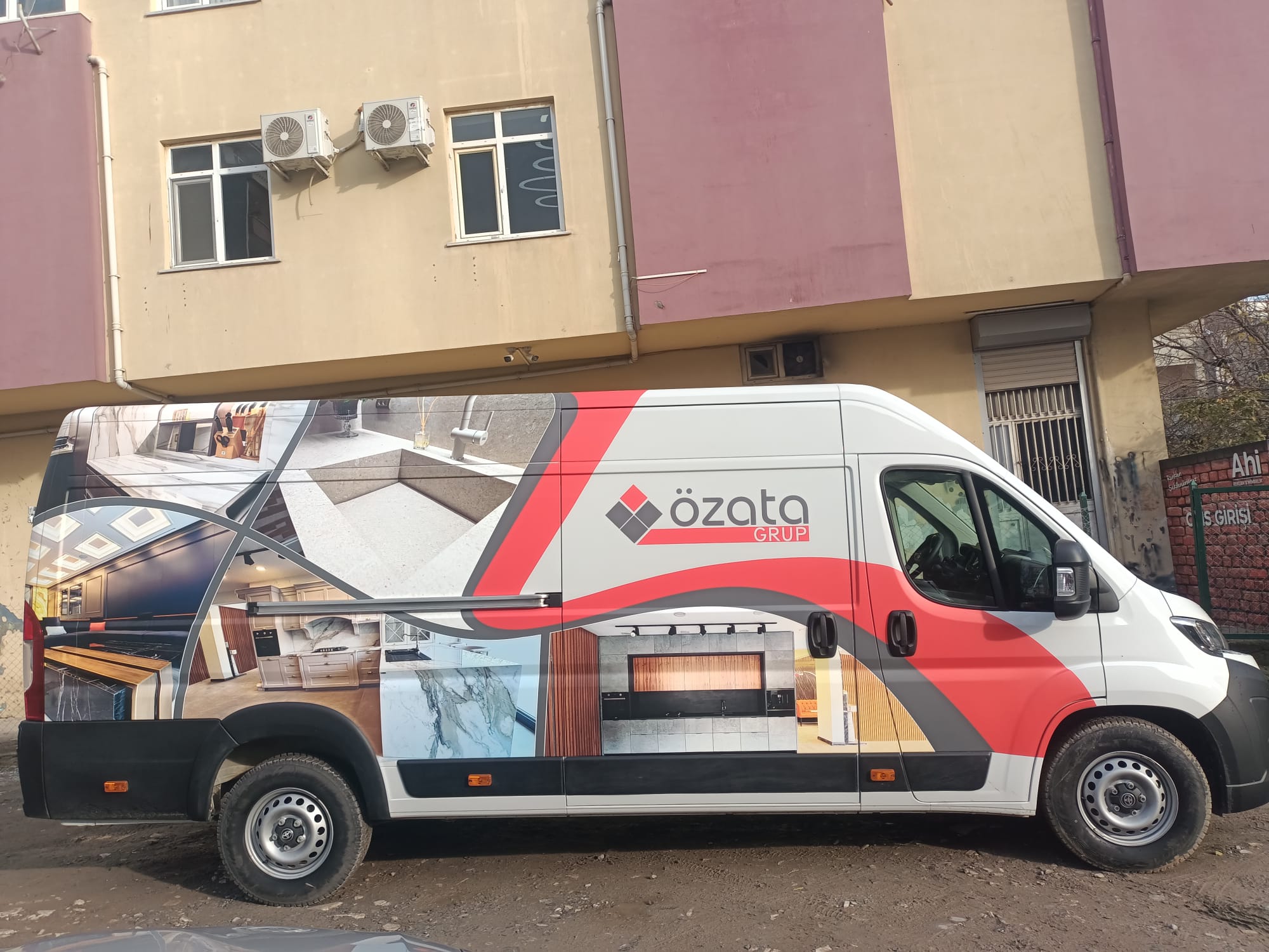 Araç Kaplama Uygulaması